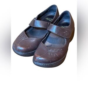 Dansko Like New Annie Embroidered Brown Leather Mary Jane Clog size 38